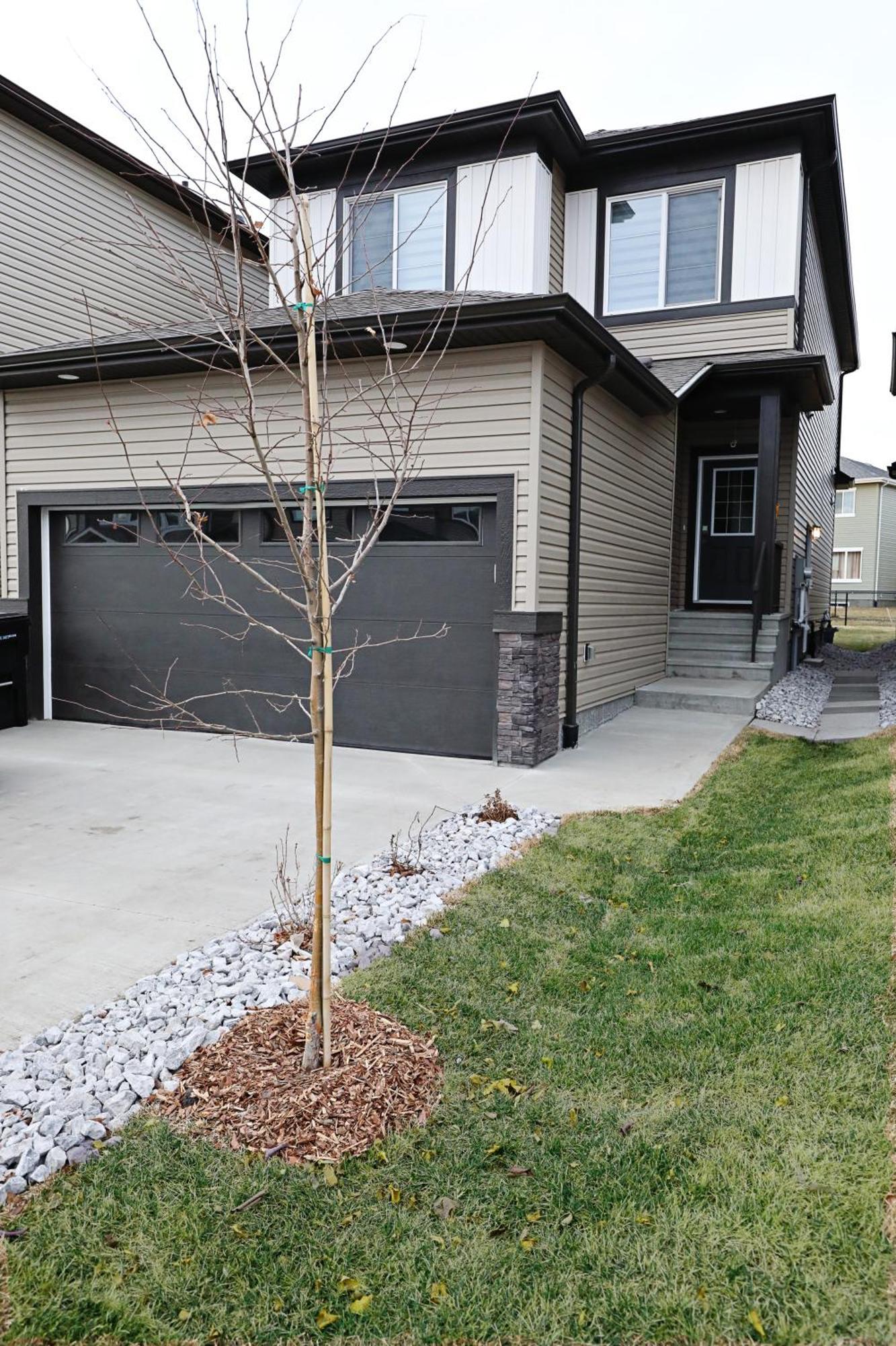 Beautiful Home With 4 King Beds,Airport,Disney+ Edmonton Eksteriør bilde