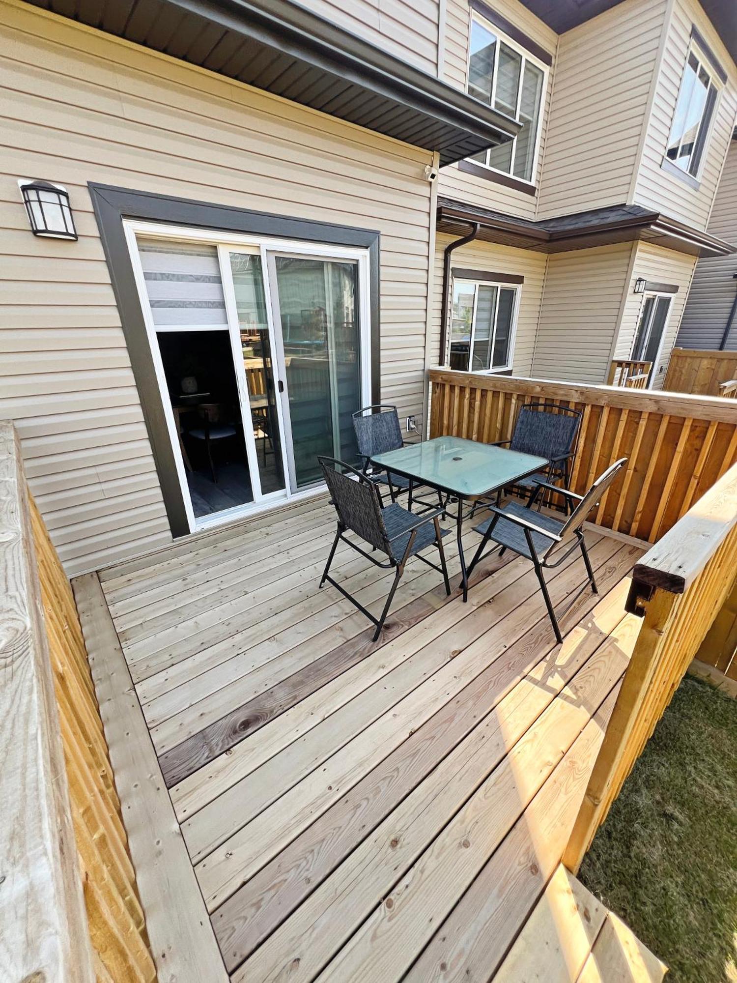 Beautiful Home With 4 King Beds,Airport,Disney+ Edmonton Eksteriør bilde